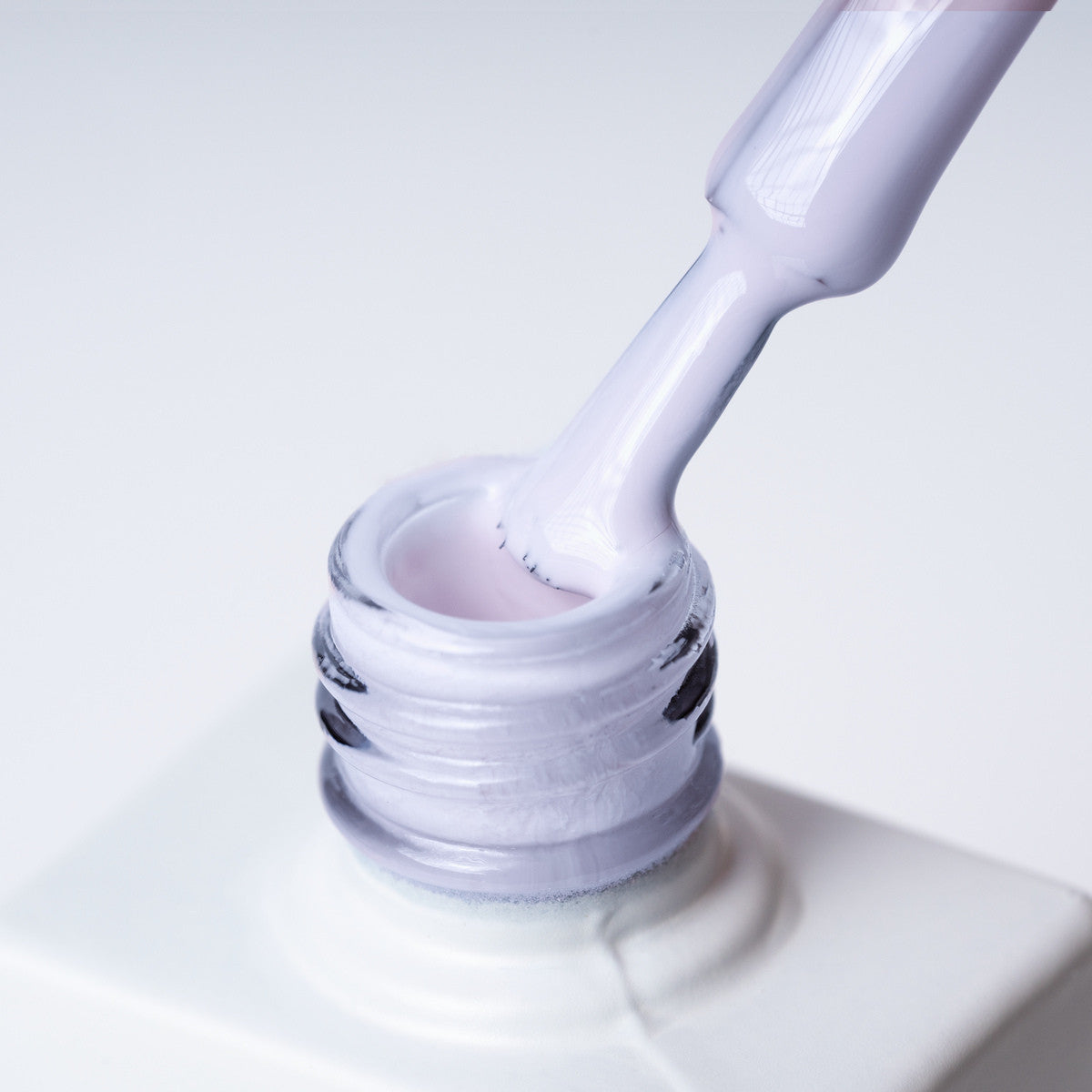 Inveray UV/LED Gel Nail Polish Luxury Collection N°130 LILAC LADY